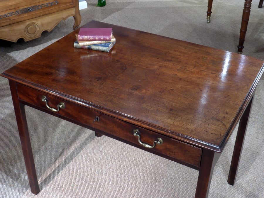 Georgian mahogany side table