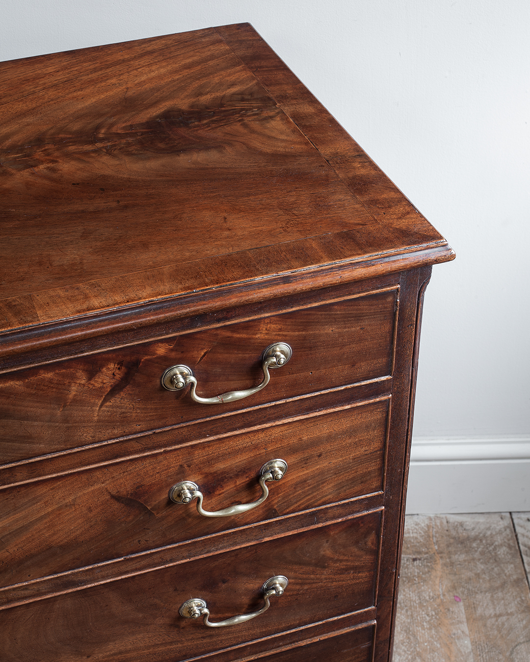 Georgian Chest of Drawers