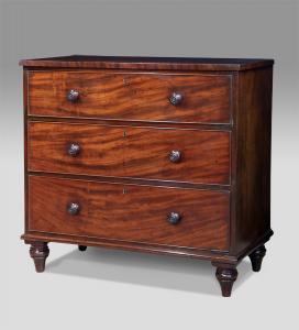Antique chest of drawers