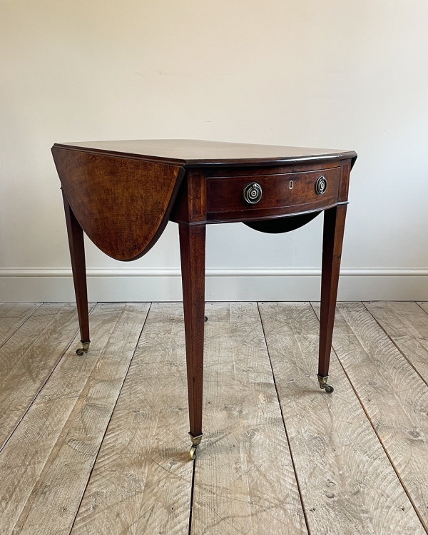 Georgian pembroke table
